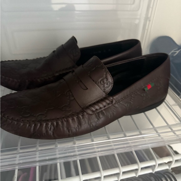 Gucci Men's Dark Brown Embossed Loafers - Picture 1 of 1